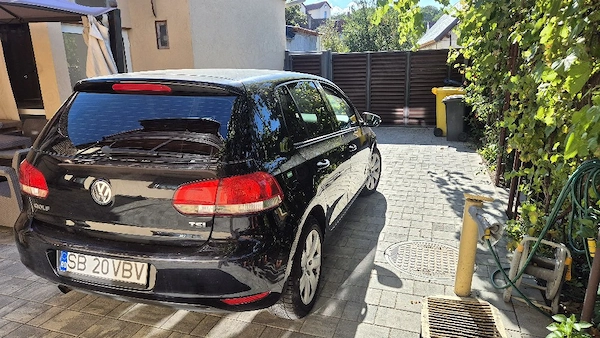 VOLKSWAGEN Golf 2011 — imagine 2