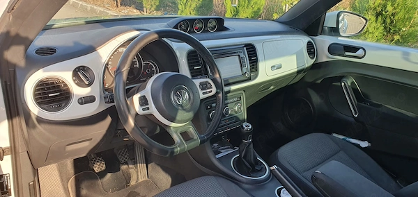 VOLKSWAGEN Beetle 2013 — imagine 8