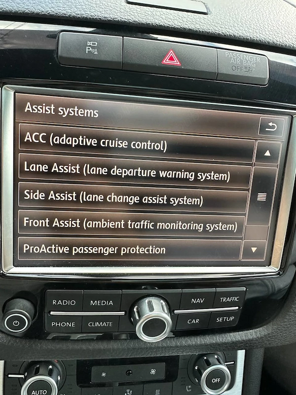 VOLKSWAGEN Touareg 2011 — imagine 8