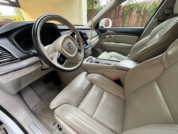 VOLVO XC90 2019 — imagine 3