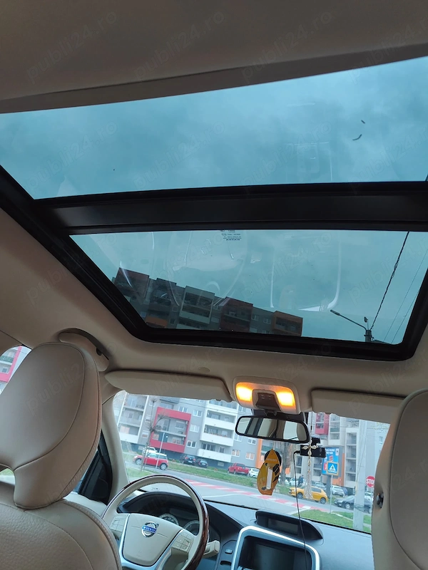VOLVO XC60 2010 — imagine 9