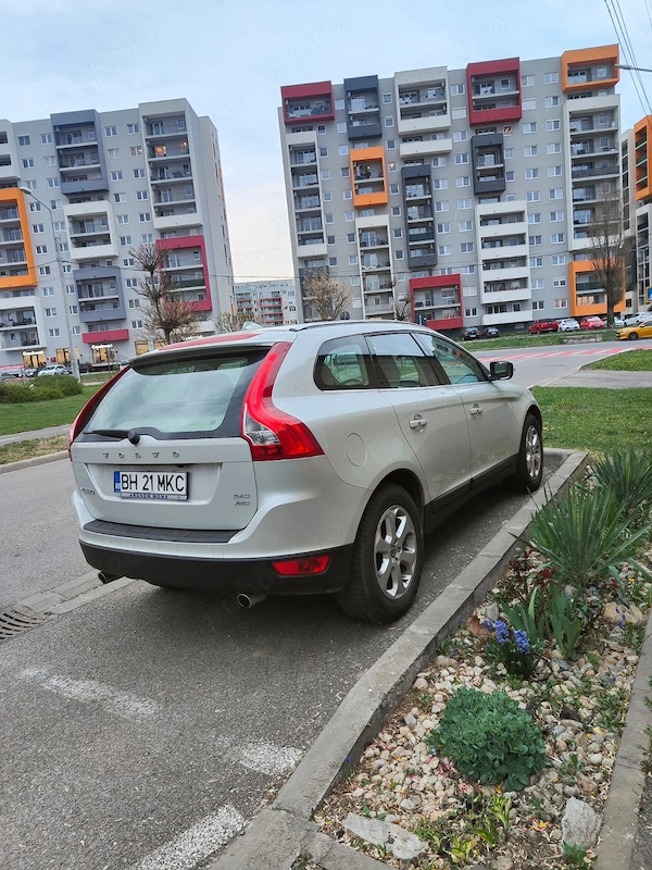 VOLVO XC60 2010 — imagine 5