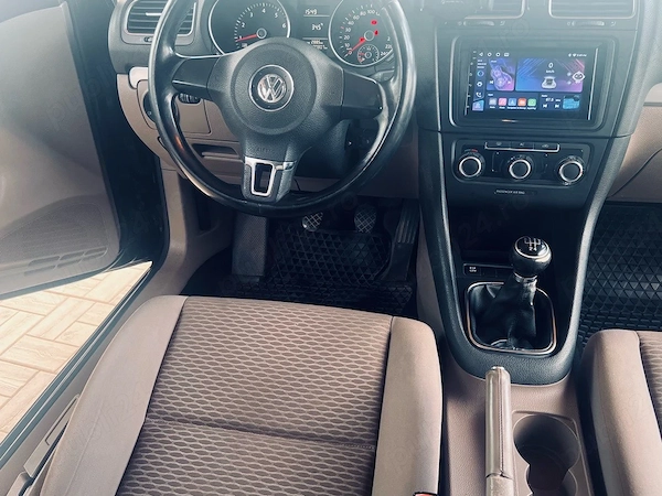 VOLKSWAGEN Golf 2010 — imagine 4