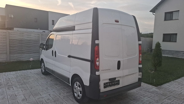 RENAULT Trafic 2014 — imagine 3