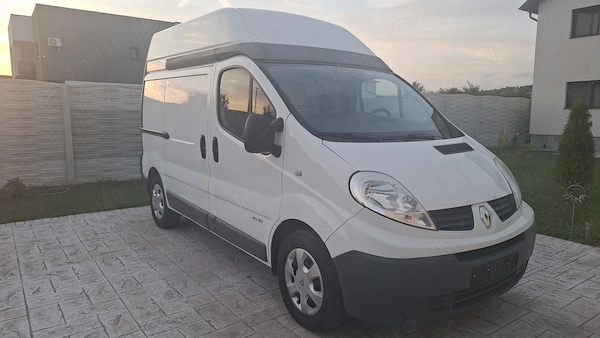 RENAULT Trafic 2014 — imagine 2