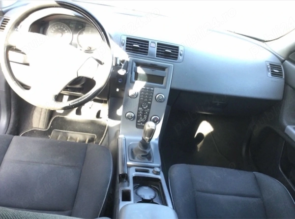 VOLVO V50 2010 — imagine 4