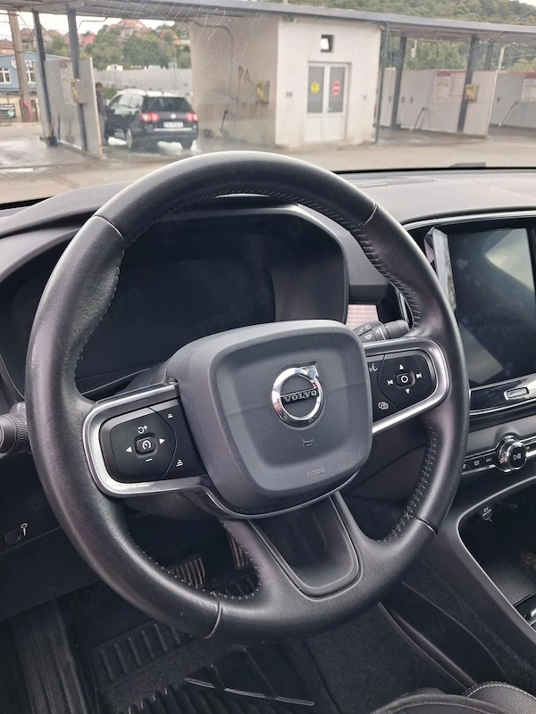 VOLVO XC40 2020 — imagine 5
