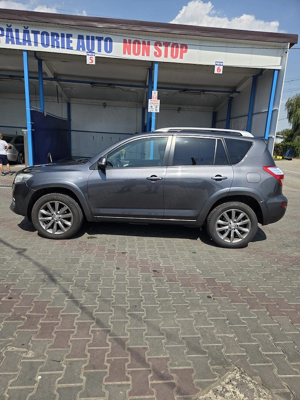 TOYOTA RAV4 2012 — imagine 2