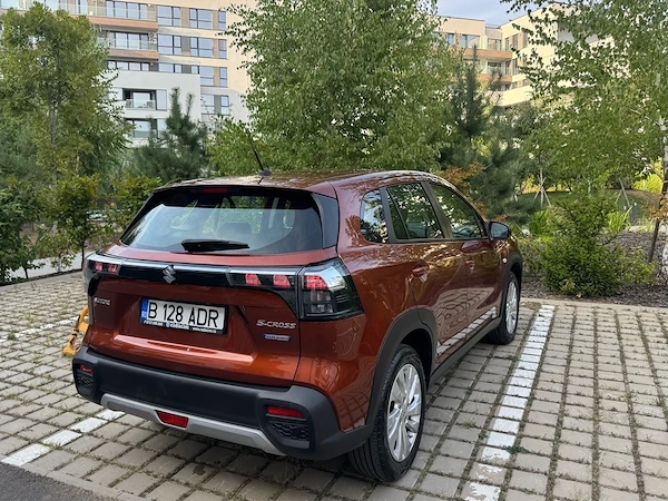 SUZUKI S-Cross 2024 — imagine 3