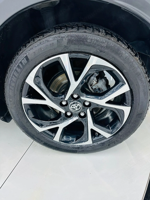 TOYOTA C-HR 2020 — imagine 9