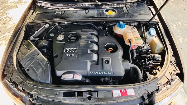 AUDI A4 2004 — imagine 8
