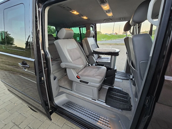 VOLKSWAGEN Multivan 2010 — imagine 9