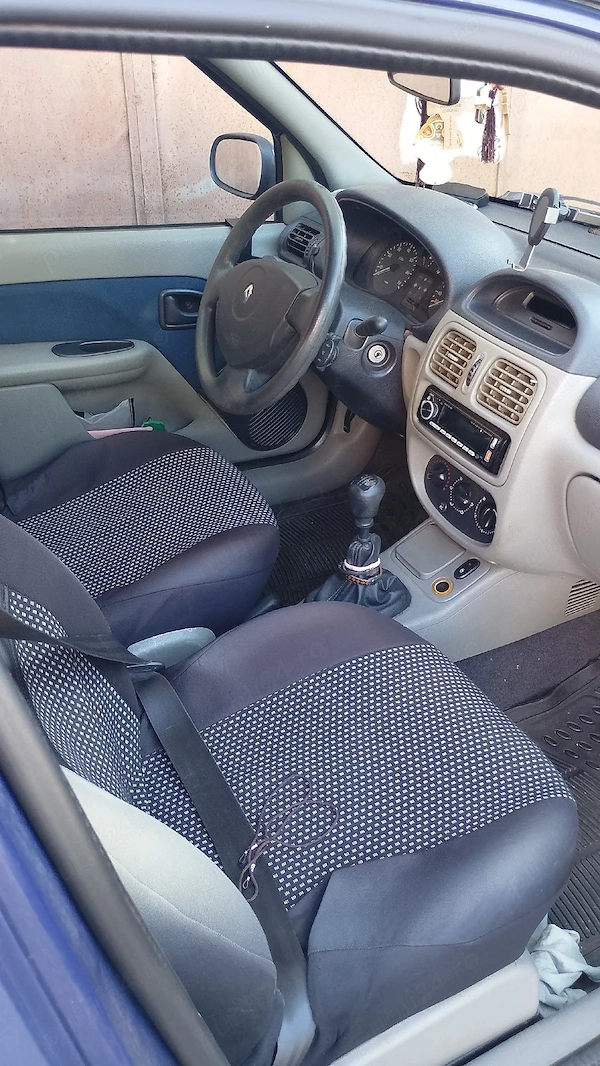RENAULT Clio 2004 — imagine 3