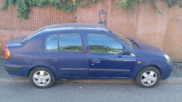 RENAULT Clio 2004 — imagine 2