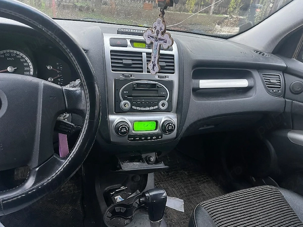 KIA Sportage 2005 — imagine 2
