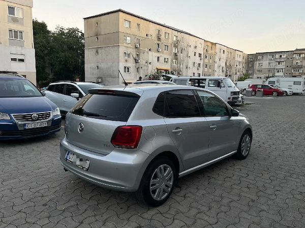 VOLKSWAGEN Polo 2010 — imagine 2