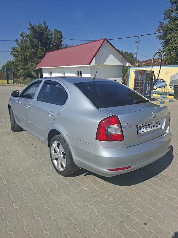 SKODA Octavia 2010 — imagine 5