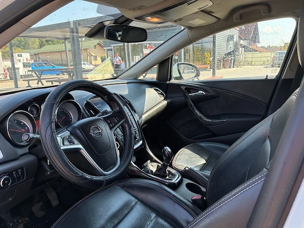 OPEL Astra 2012 — imagine 2