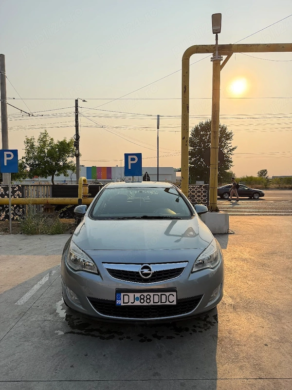 OPEL Astra 2011 — imagine 3