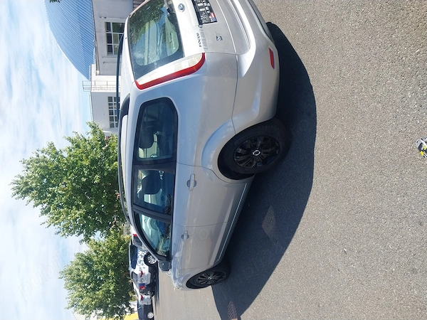 FORD Focus 2011 — imagine 4