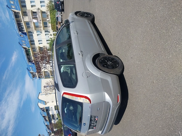 FORD Focus 2011 — imagine 5