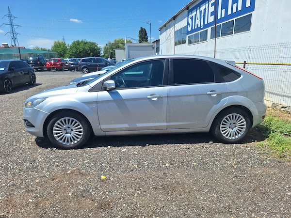 FORD Focus 2010 — imagine 3