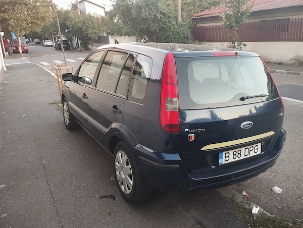 FORD Fusion 2004 — imagine 2