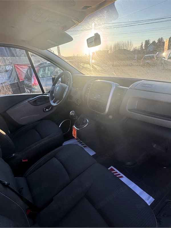 RENAULT Trafic 2018 — imagine 5
