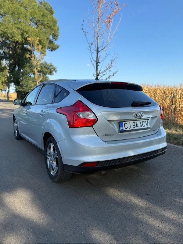 FORD Focus 2013 — imagine 8