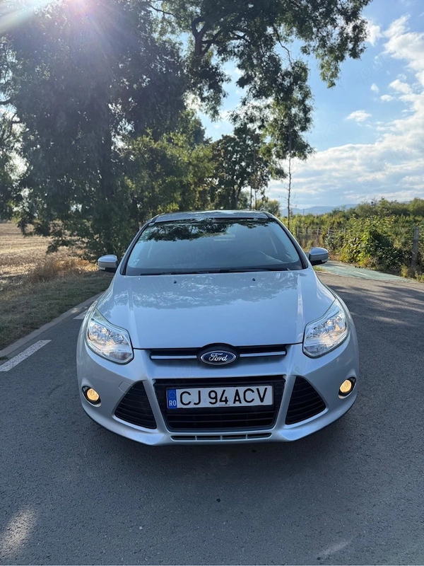 FORD Focus 2013 — imagine 10
