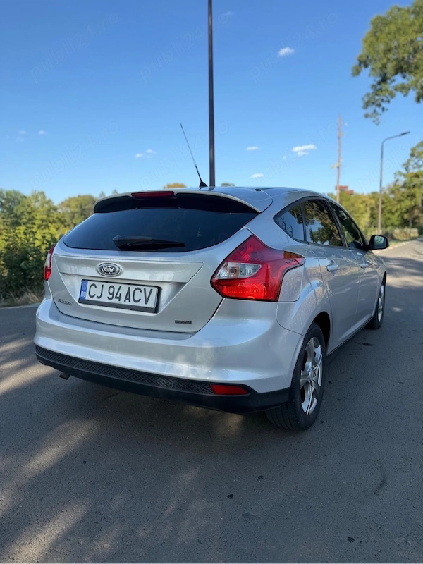 FORD Focus 2013 — imagine 6