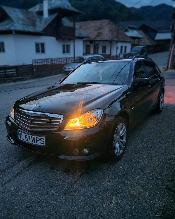 MERCEDES-BENZ E-Class 2011 — imagine 3