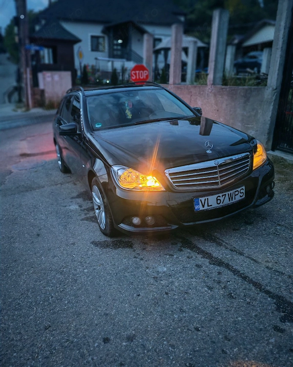 MERCEDES-BENZ E-Class 2011 — imagine 5