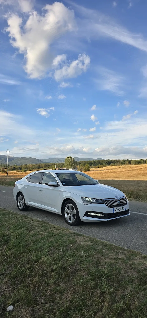 SKODA Superb 2022 — imagine 2