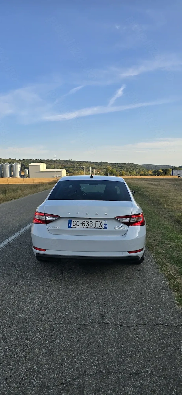 SKODA Superb 2022 — imagine 5