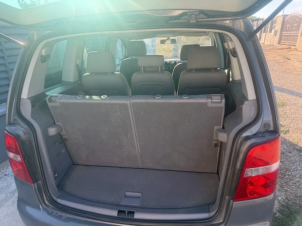 VOLKSWAGEN Touran 2004 — imagine 6