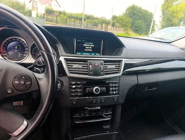 MERCEDES-BENZ E-Class 2011 — imagine 8