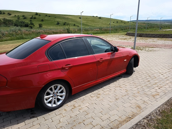 BMW 3 Series 2010 — imagine 8