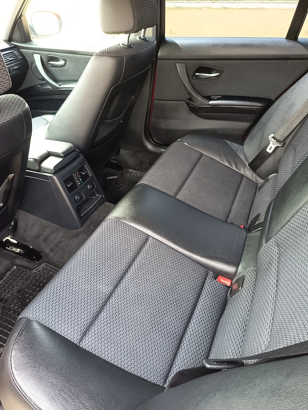 BMW 3 Series 2010 — imagine 6