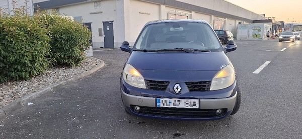 RENAULT Grand Scenic 2004 — imagine 3