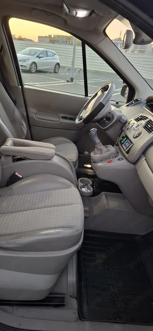 RENAULT Grand Scenic 2004 — imagine 10