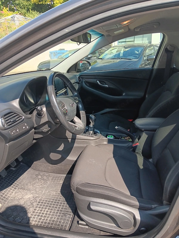 HYUNDAI i30 2019 — imagine 8