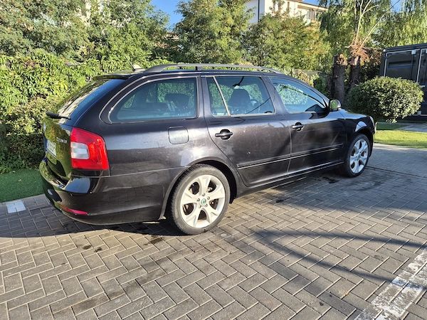 SKODA Octavia 2010 — imagine 2