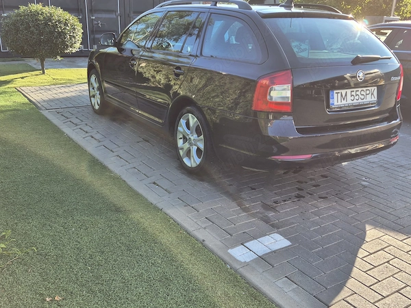 SKODA Octavia 2010 — imagine 5