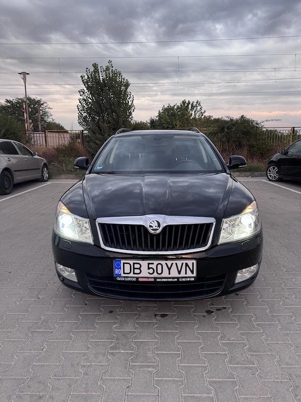 SKODA Octavia 2012 — imagine 3