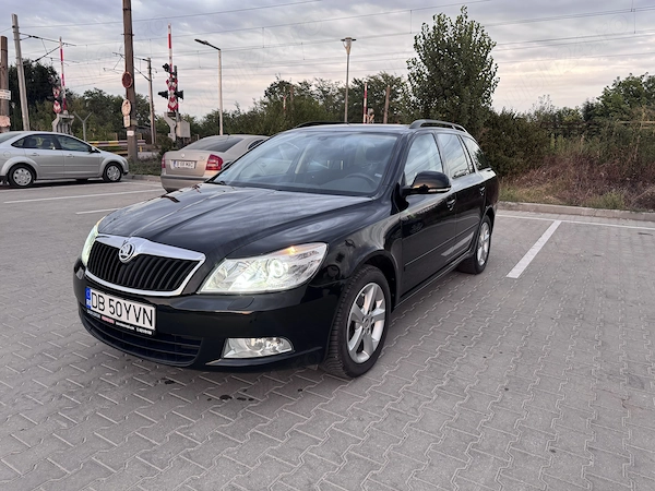 SKODA Octavia 2012 — imagine 5