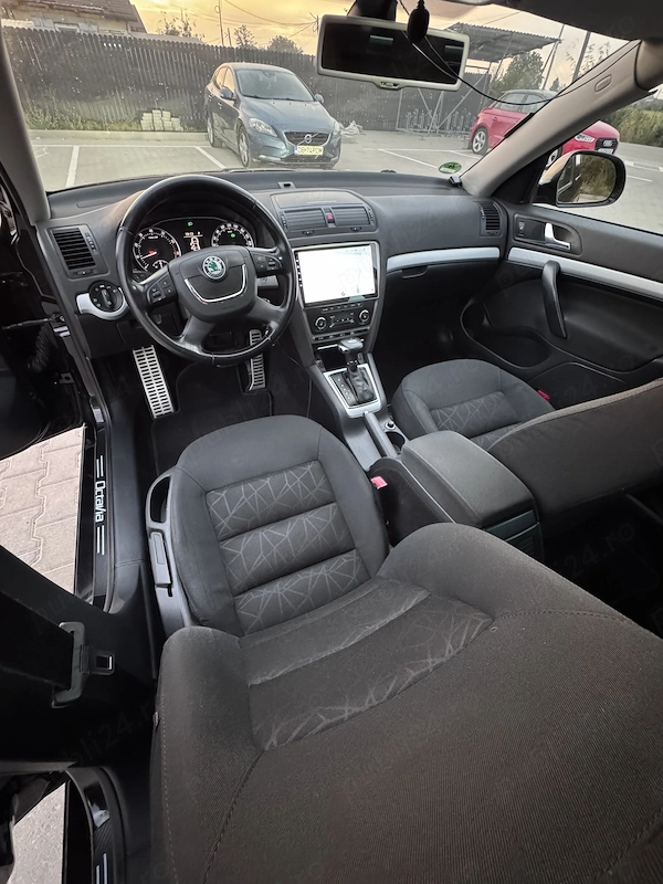 SKODA Octavia 2012 — imagine 10