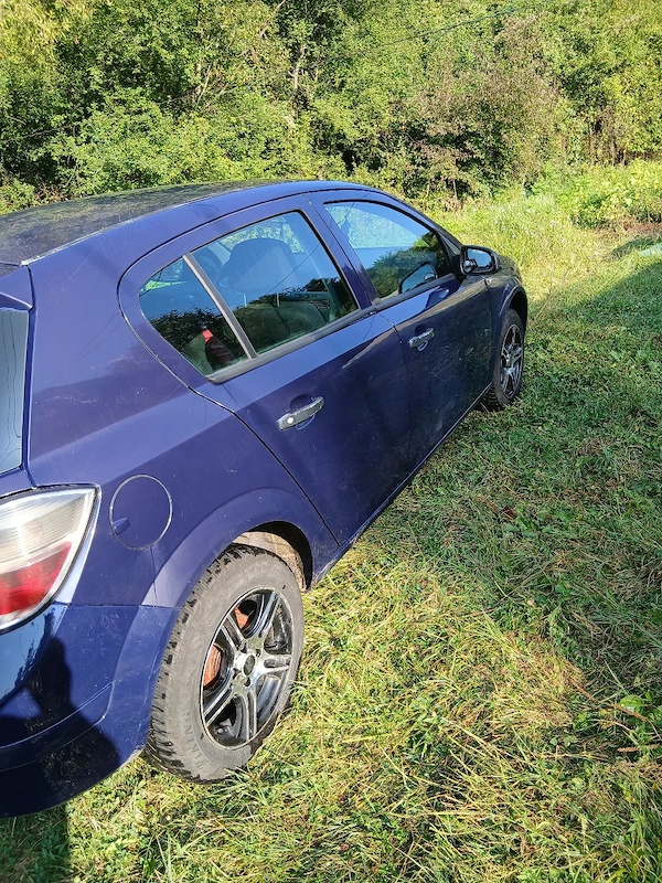 OPEL Astra 2011 — imagine 4