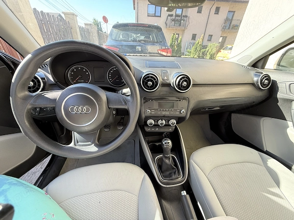 AUDI A1 2011 — imagine 5