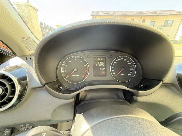 AUDI A1 2011 — imagine 8